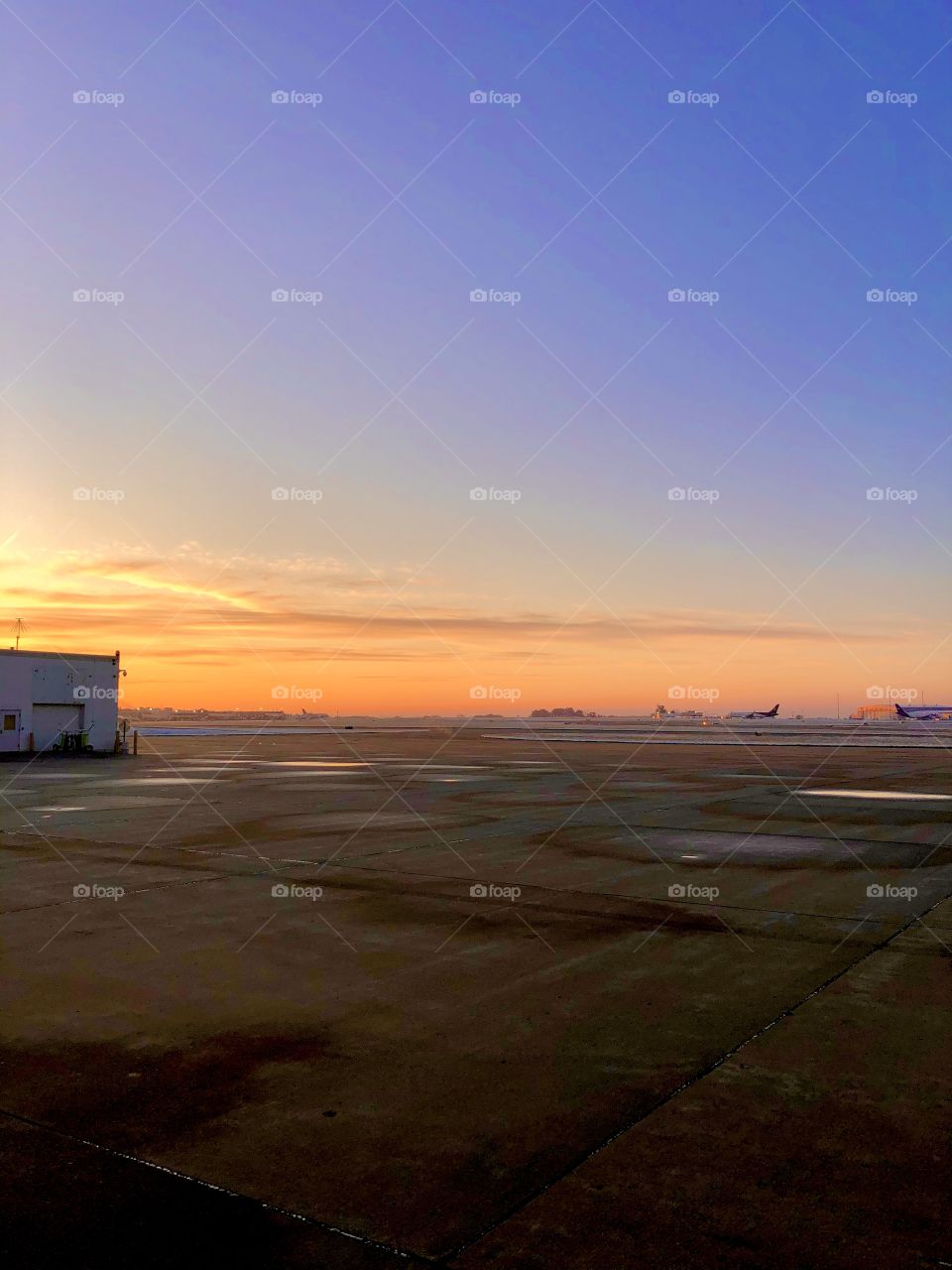 Airport sunrise 