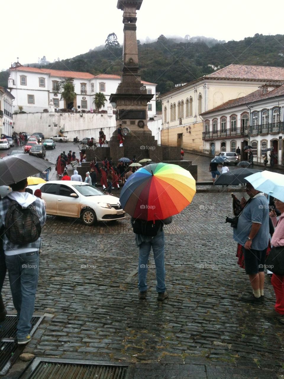 Colors between pale and shadows