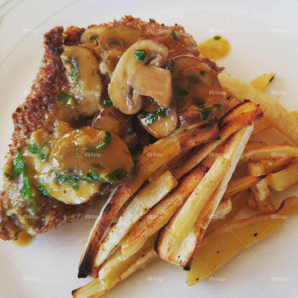 chicken with ushroom sauce & roasted parsnips