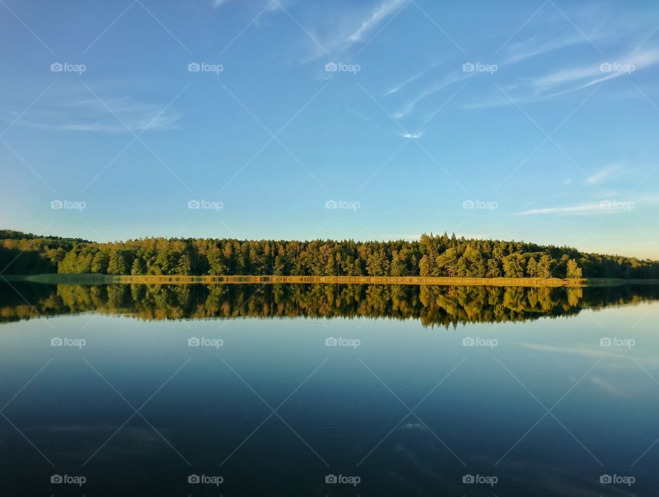 Symmetry on lake