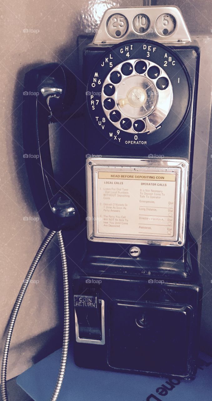 Old telephone 