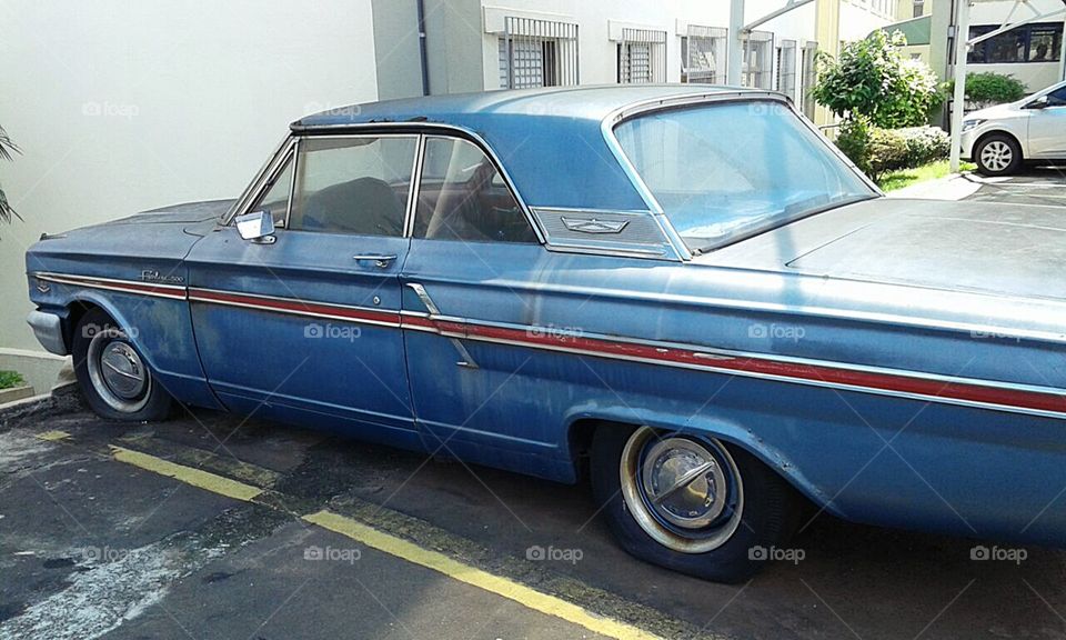 Carro antigo. "Relíquia".