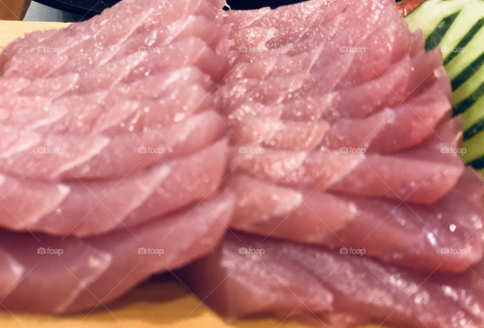Tuna sashimi 
