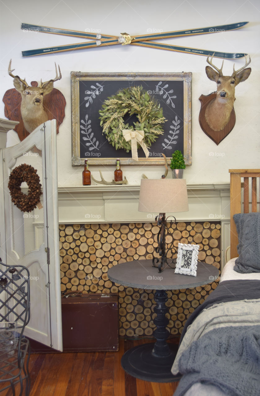 Rustic cabin, simple design style cozy mountain getaway