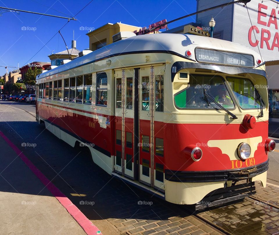 Electric bus in San Francisco