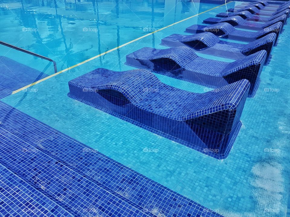 underwater chairs