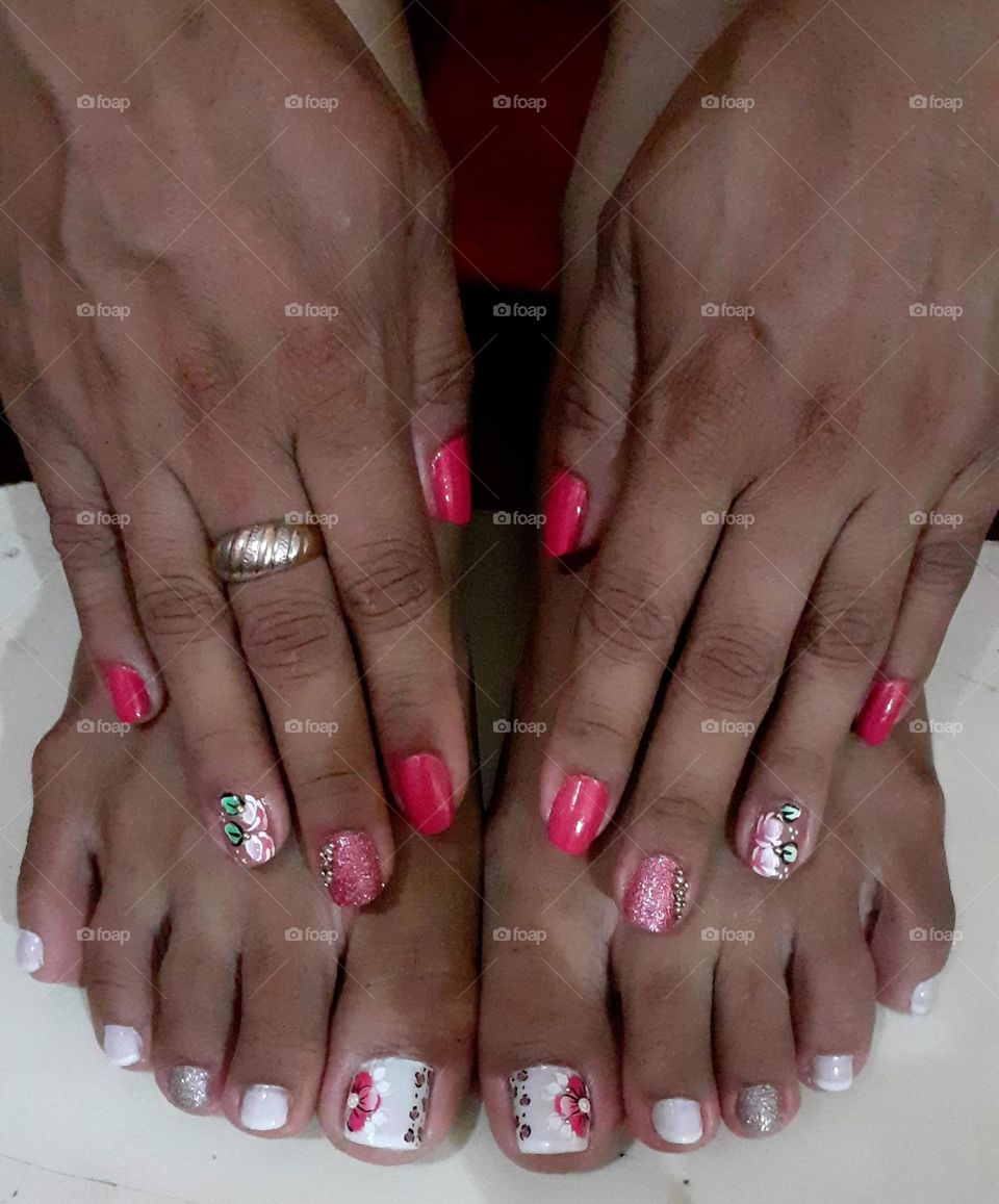 Art on hands and feet