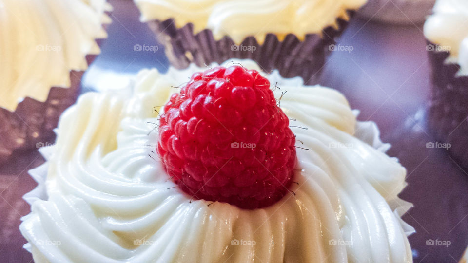 raspberry lemon cupcakes