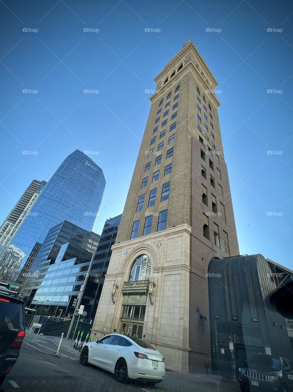 An intriguing building in the city of Denver Colorado 