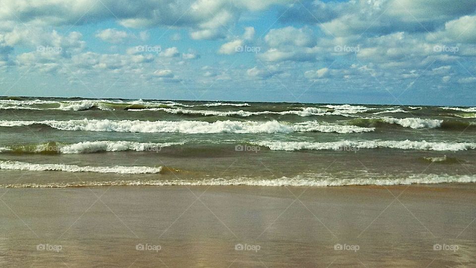 Never ending sound of waves