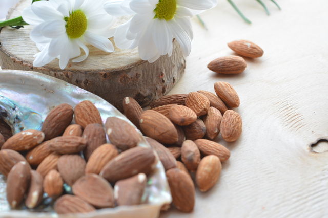 almond nut