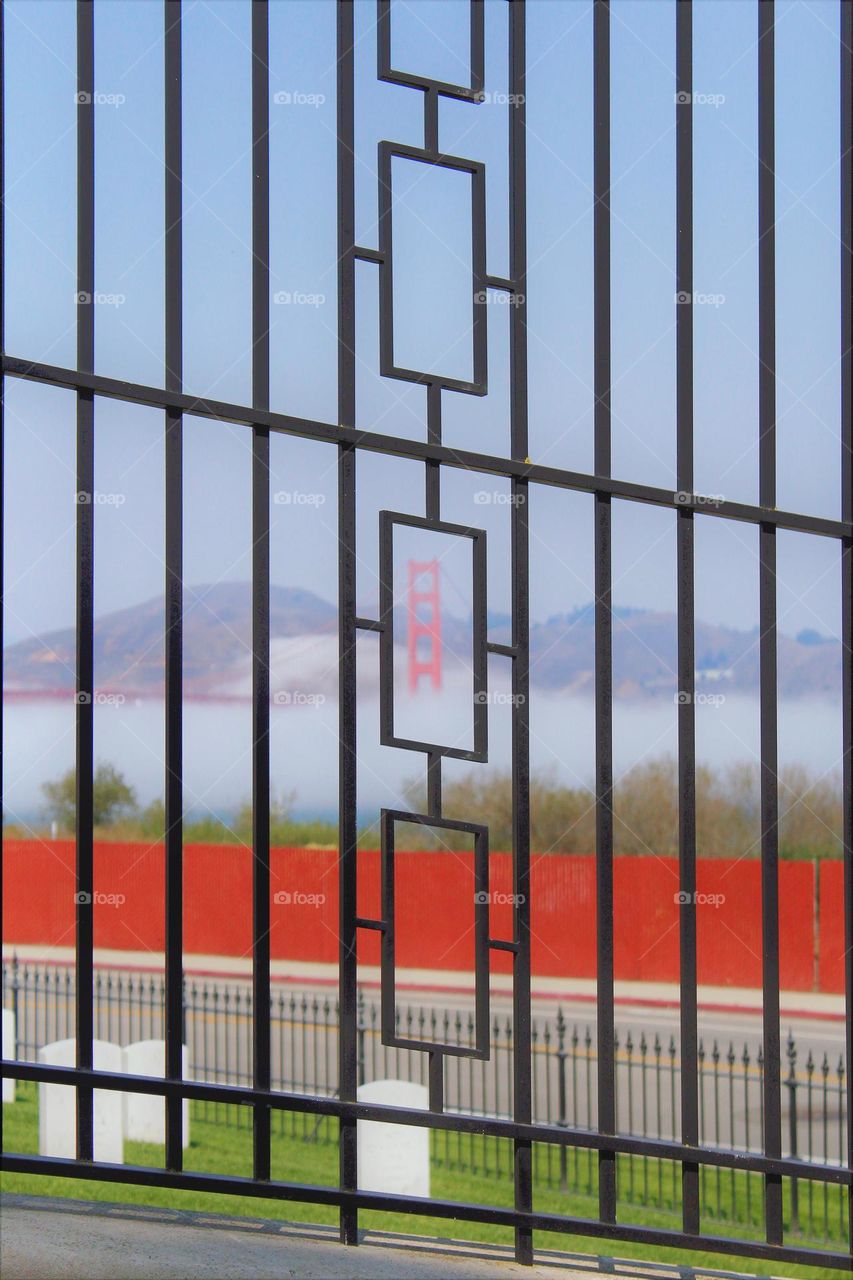 Rectangle shape framing the Golden Gate bridge in a city by the bay