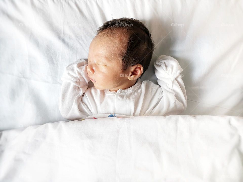 Newborn sleeping time