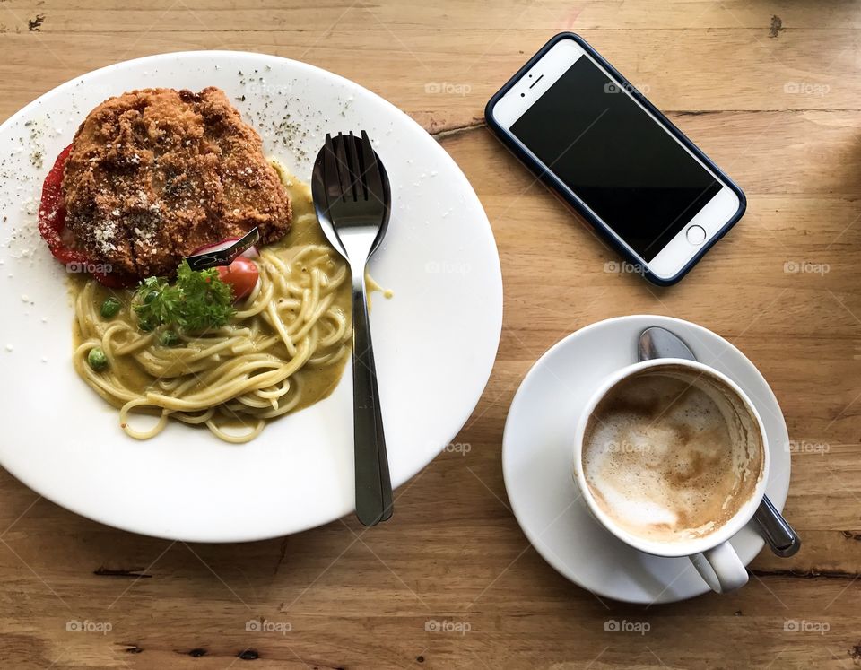 Spaghetti chicken food 