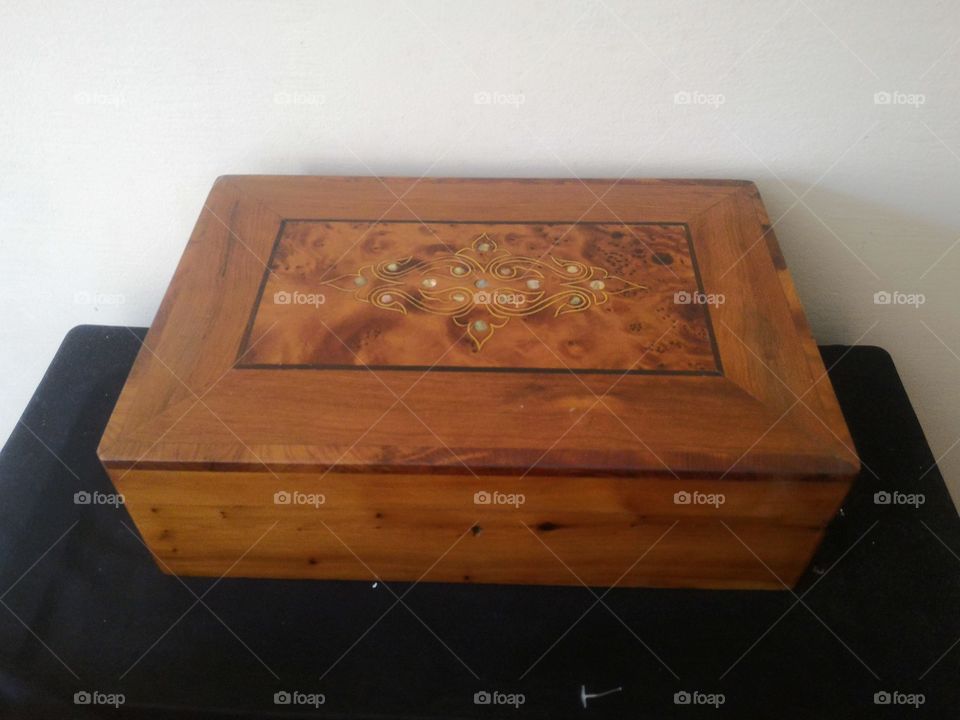 jewelery box with the finest types of wood