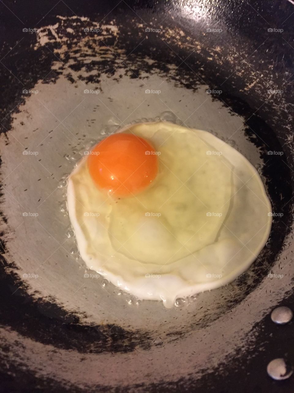 Cooking egg