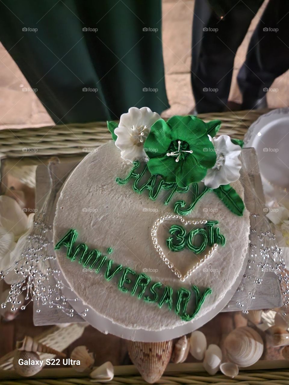 happy anniversary in green