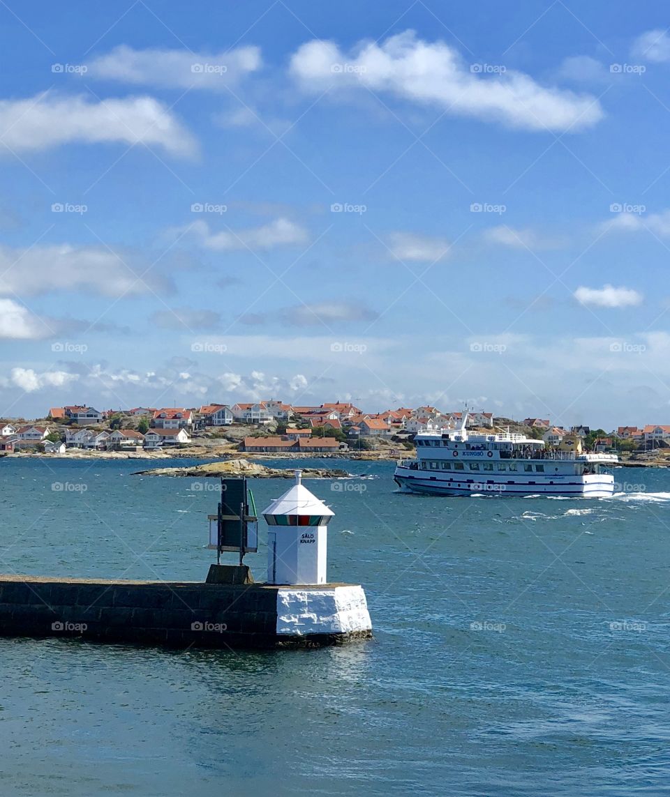 Passenger boat 