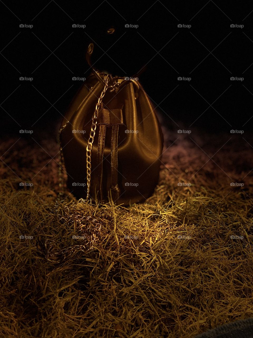 I have a beautiful bag cute and small 💼