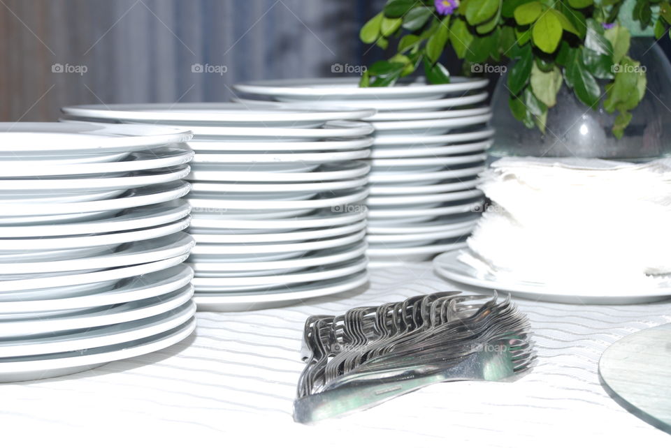 pratos e talheres - plates And cluterry