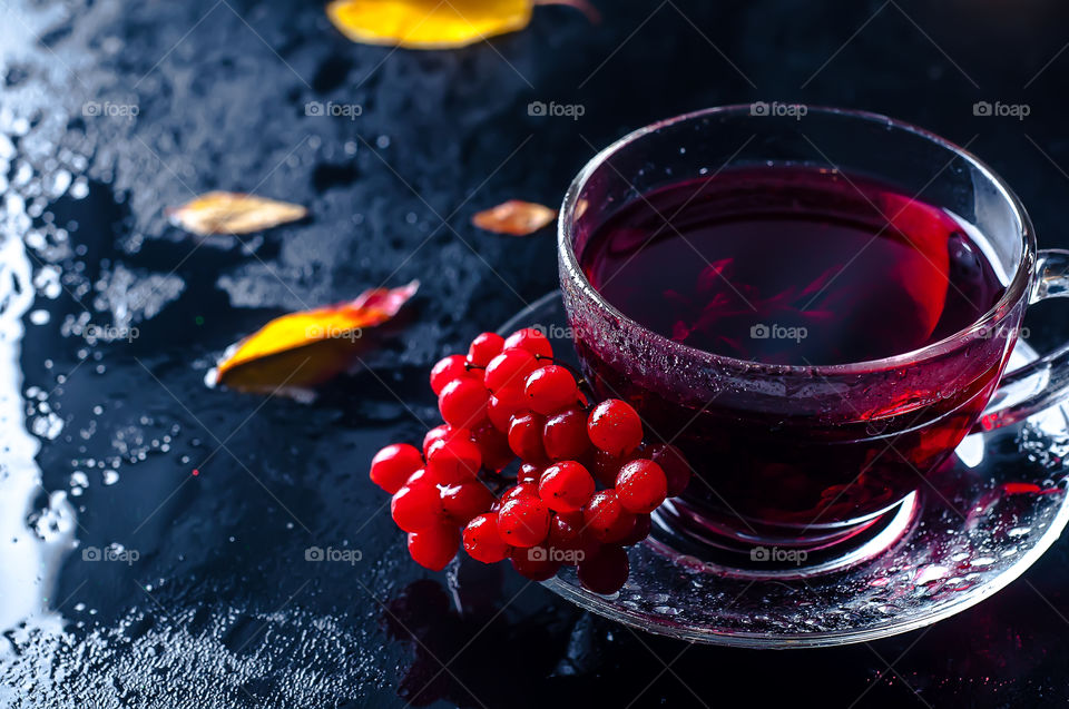Ice tea with berries