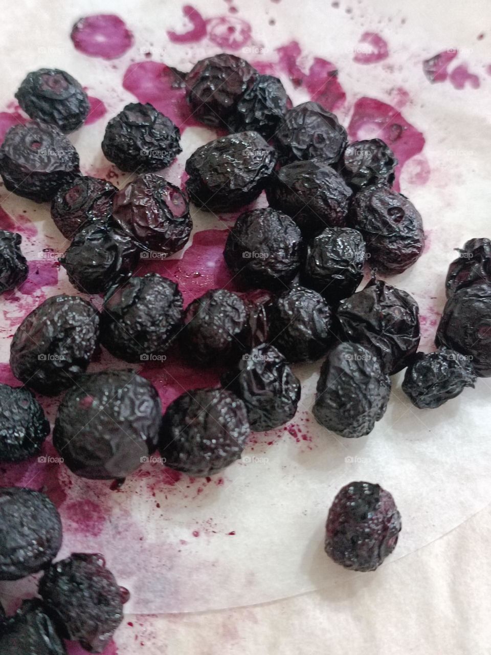 Dried blueberries