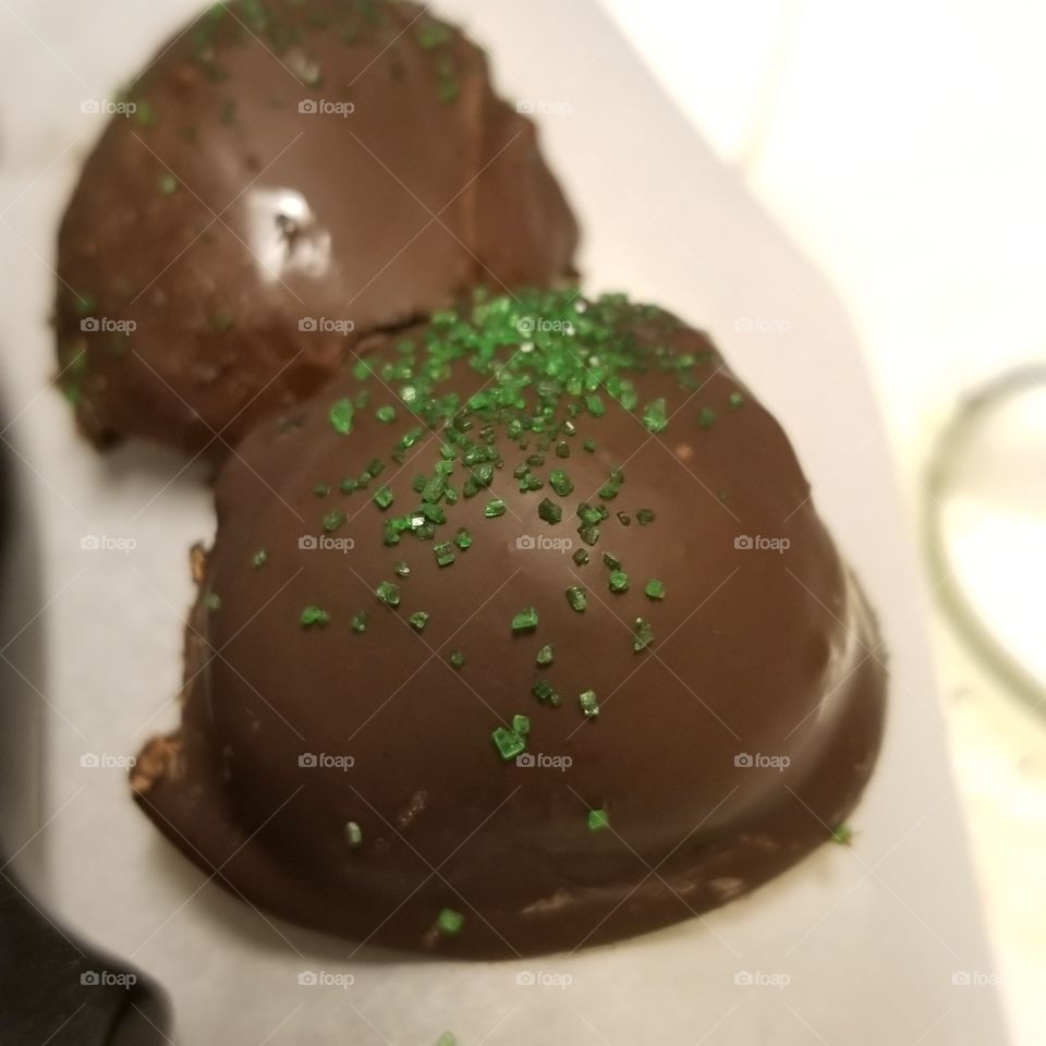 mint and chocolate dessert