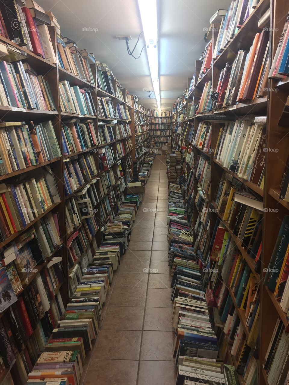 Von's Bookstore shelves