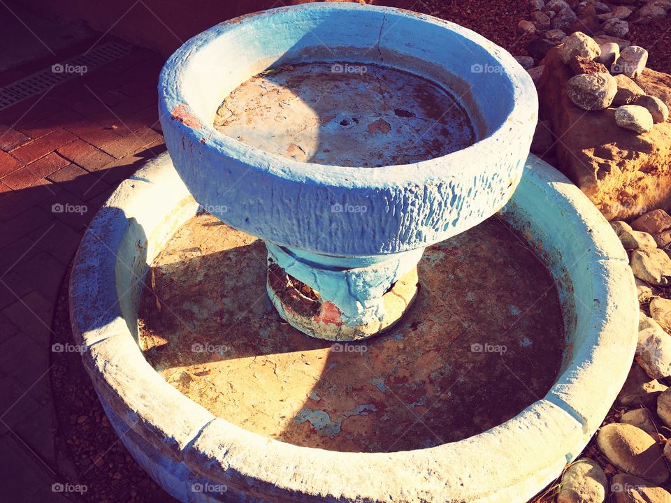 Empty water fountain 