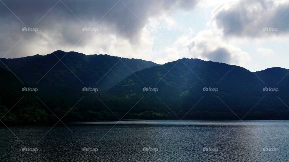 Truely lighting and shading here from sky laying down on the mountain on Japan. How many times that you will have chance to see this? I was so lucky.