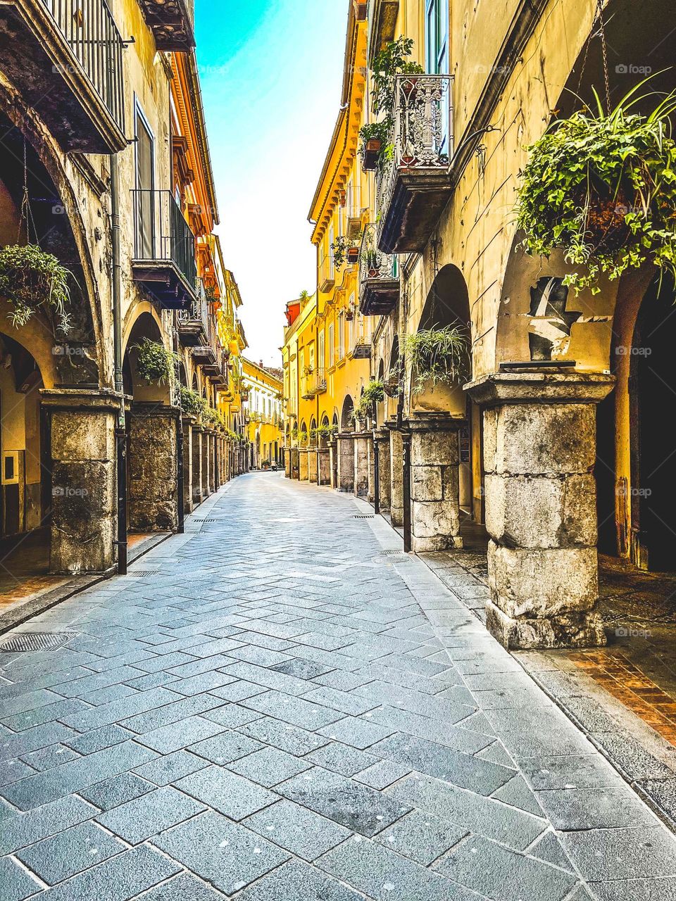 Narrow street Corso Umberto I at Amalficoast 