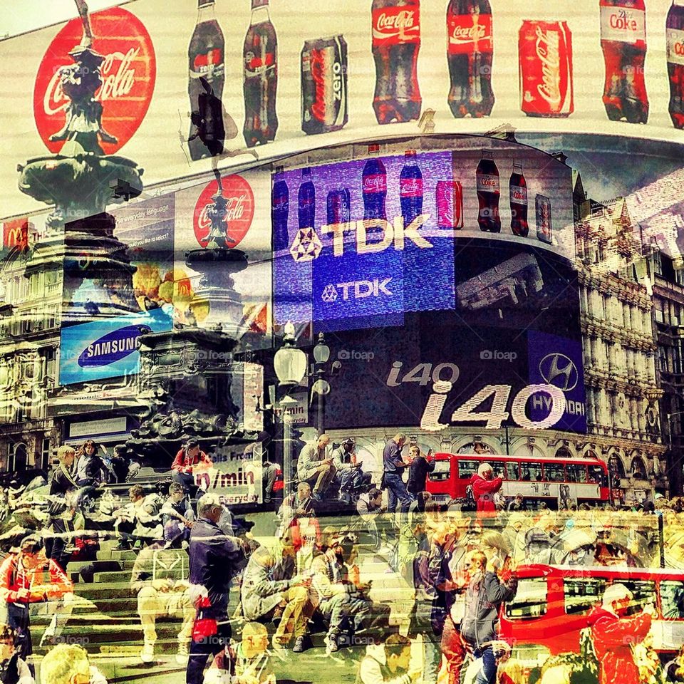 Rush Hour in Piccadilly