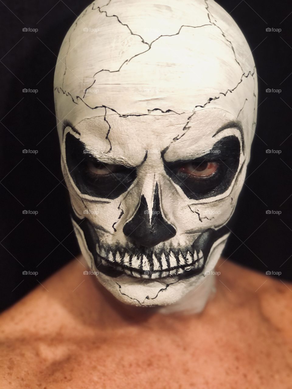 Self Halloween skeleton makeup 