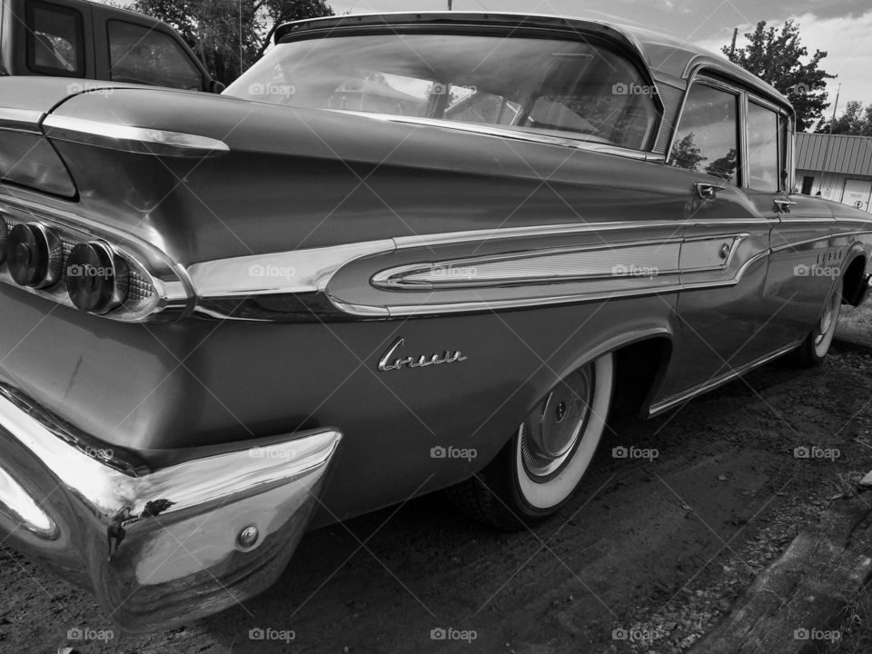 car and black and white