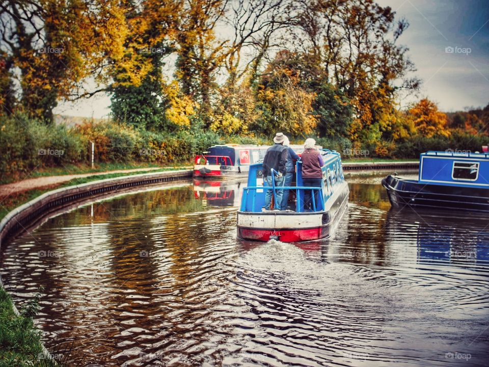 Canal. Narrow boat 