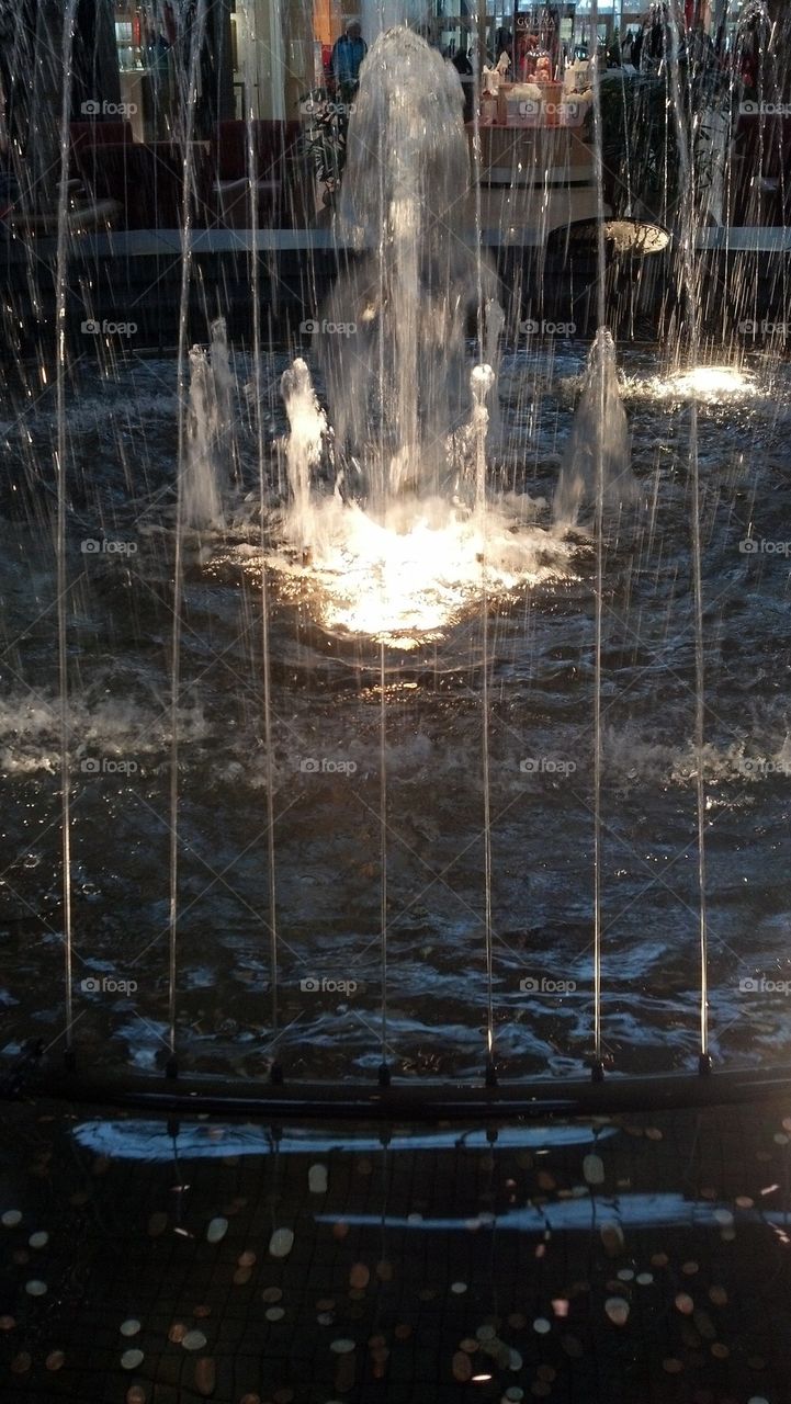 mall fountain