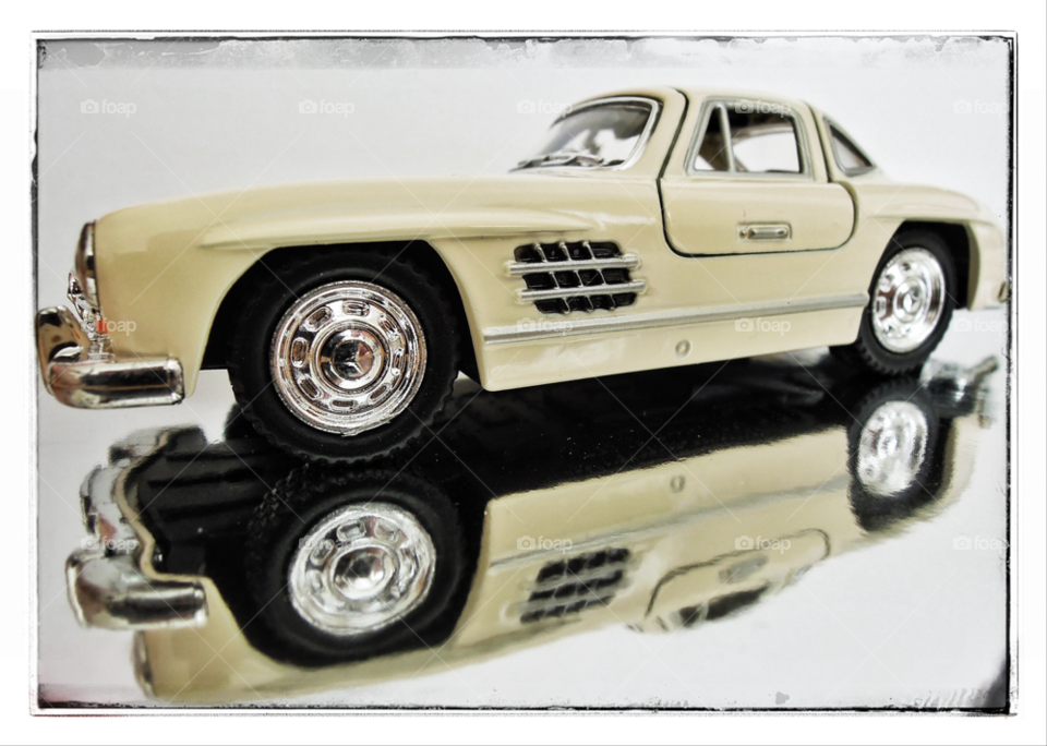 model vintage classic reflection by delvec