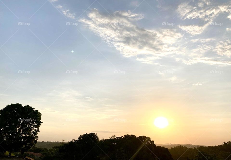 🌇🇺🇸 An extremely beautiful sunset in Jundiaí, interior of Brazil. Cheer the nature! / 🇧🇷 Um entardecer extremamente bonito em Jundiaí, interior do Brasil. Viva a natureza! 