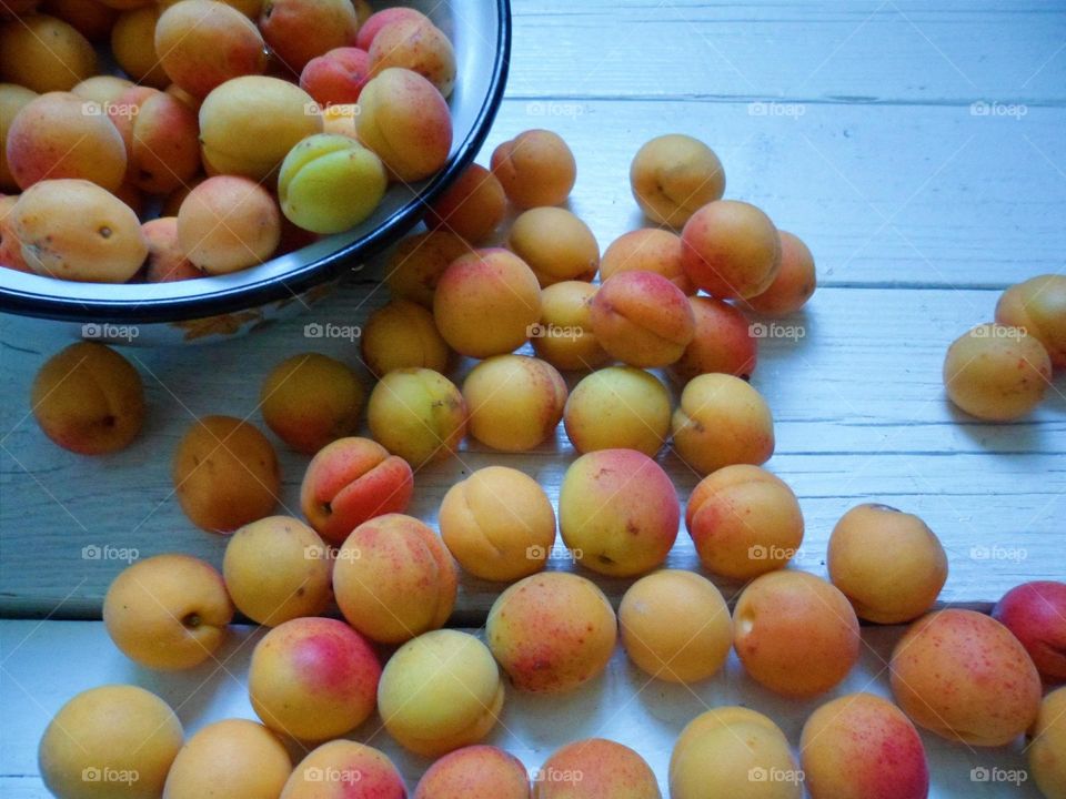 apricots