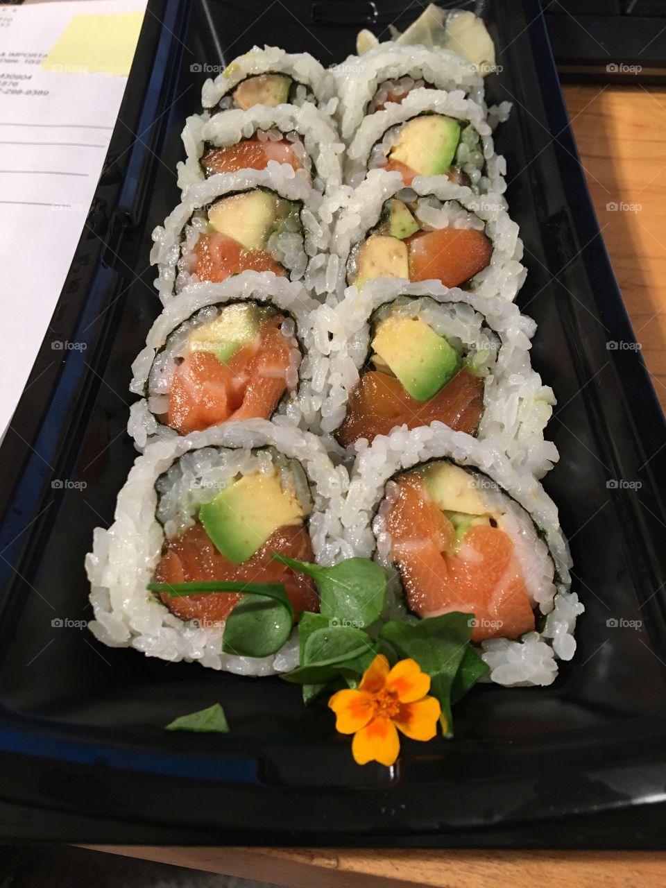 Salmon avocado sushi 

