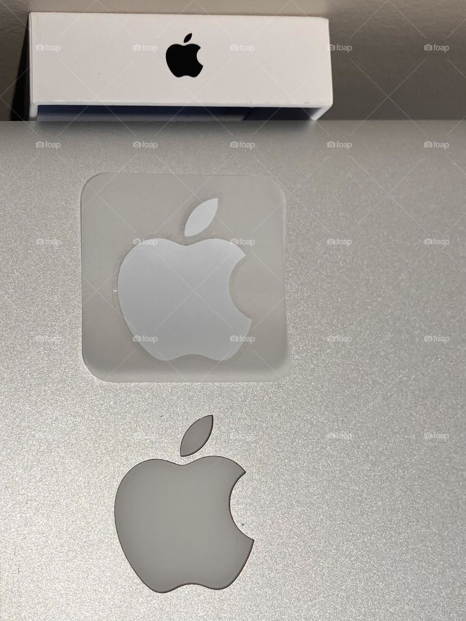 Variations around Apple logo 