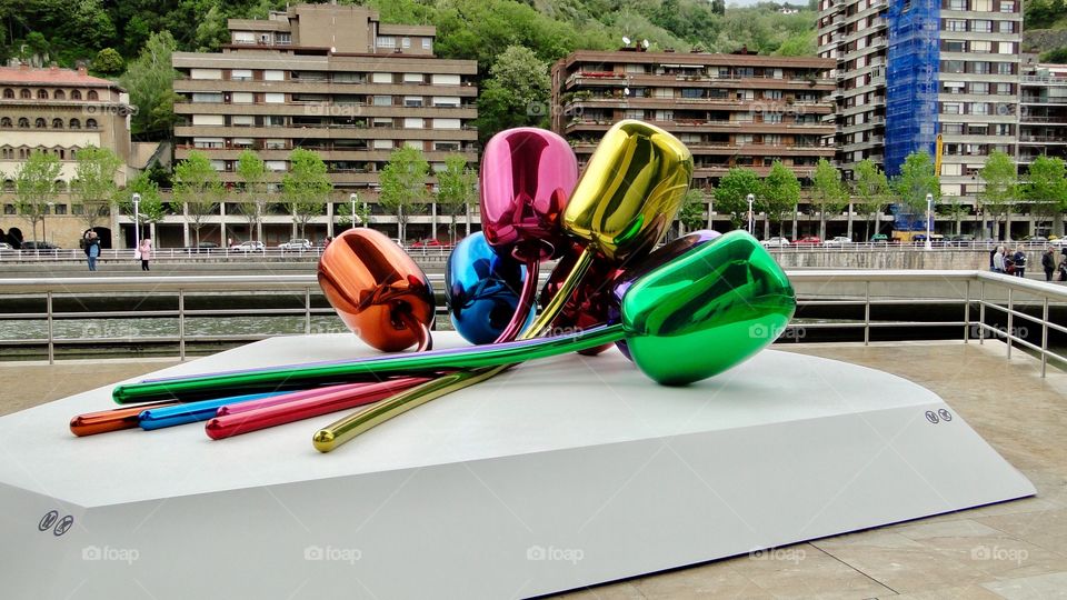 Obra Tulipanes de Jeff Koons Museo Guggenheim Bilbao