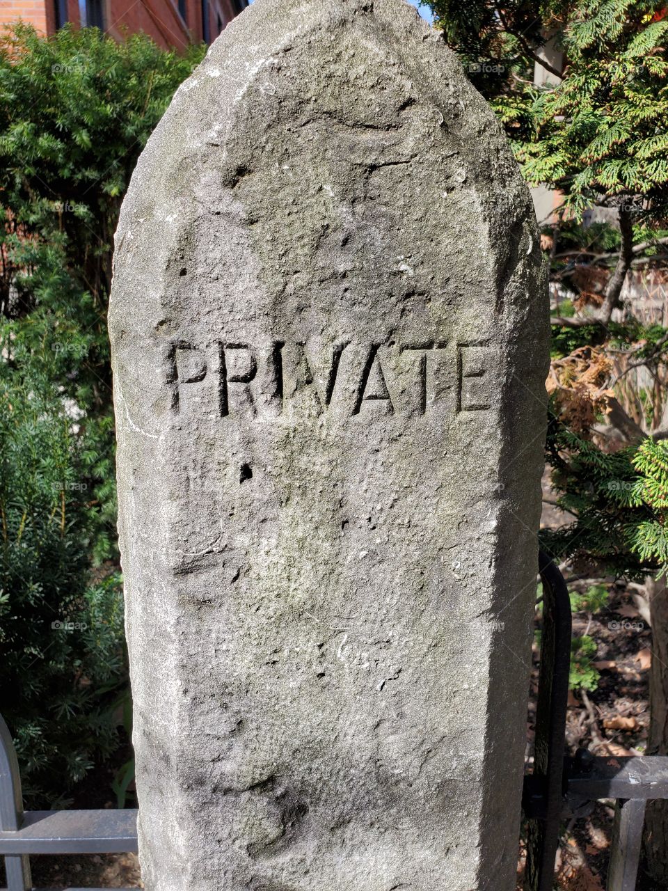 private gate