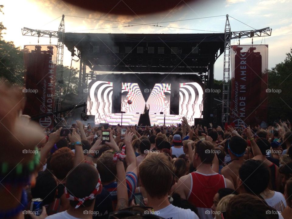 Porter Robinson performance