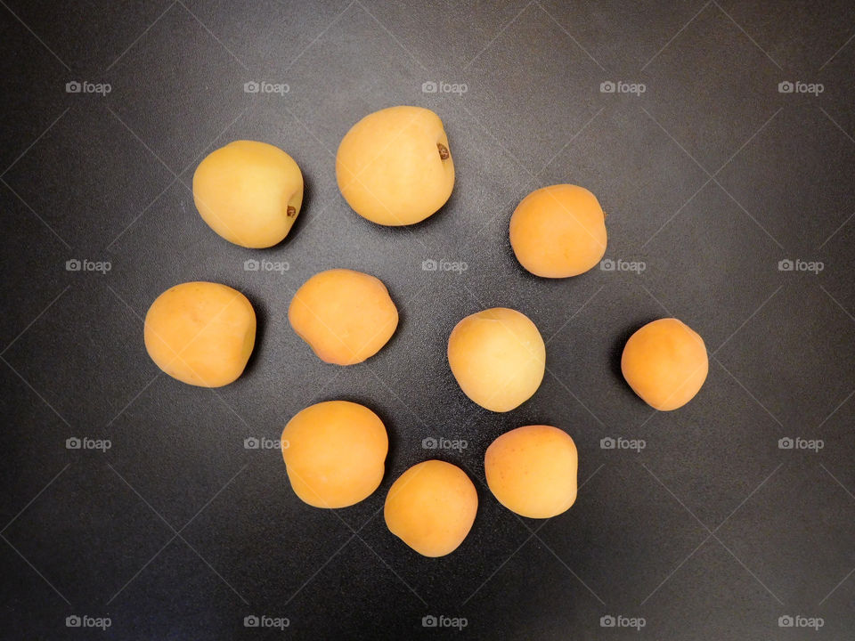 apricots