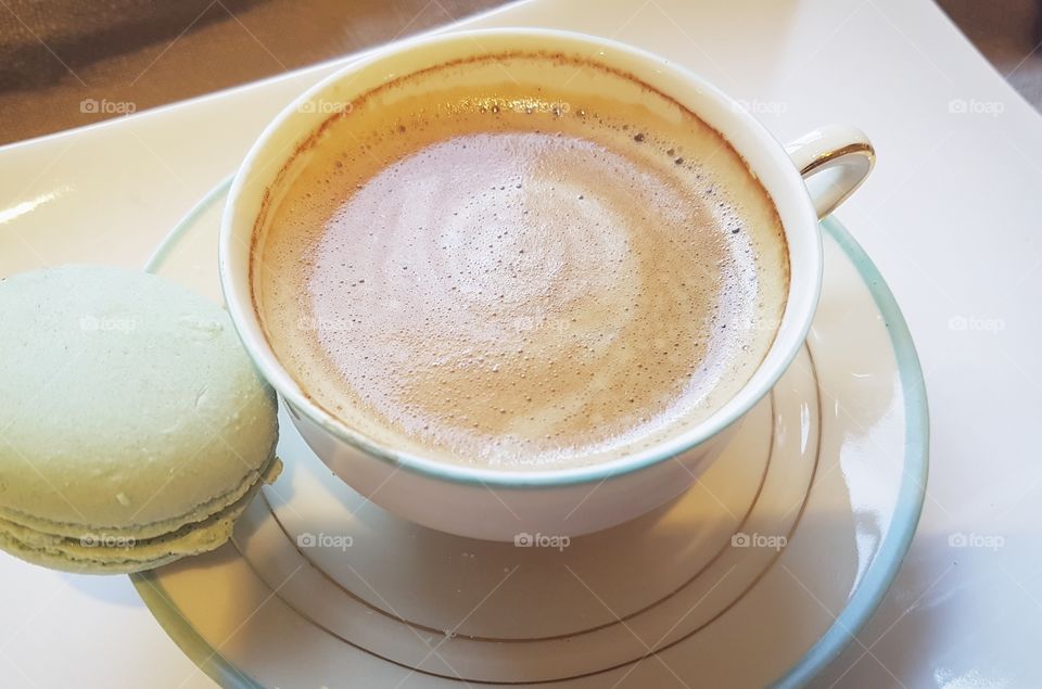 Coffee and macrones