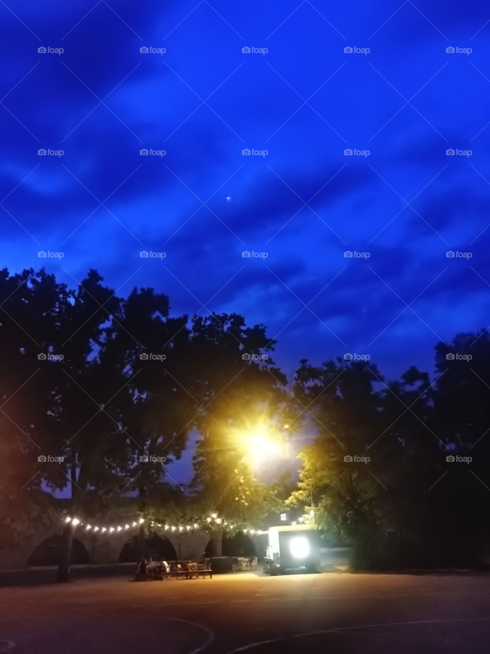 Lightboxes, such lightboxes... 💡