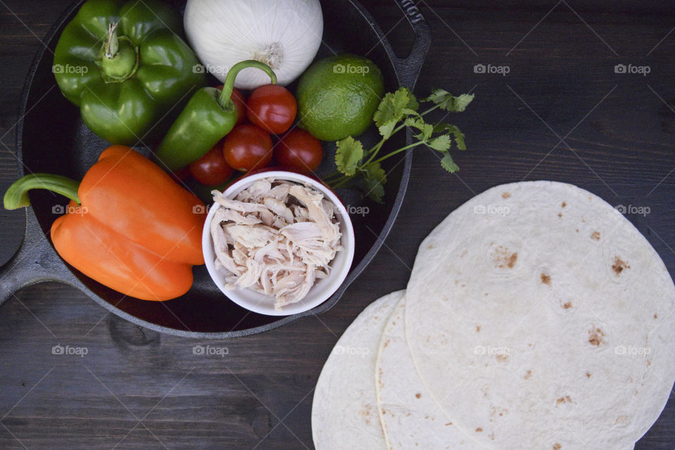 Fresh ingredients to make fajitas