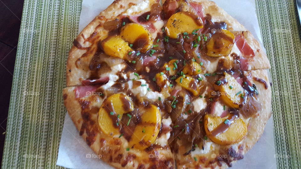 peach pizza