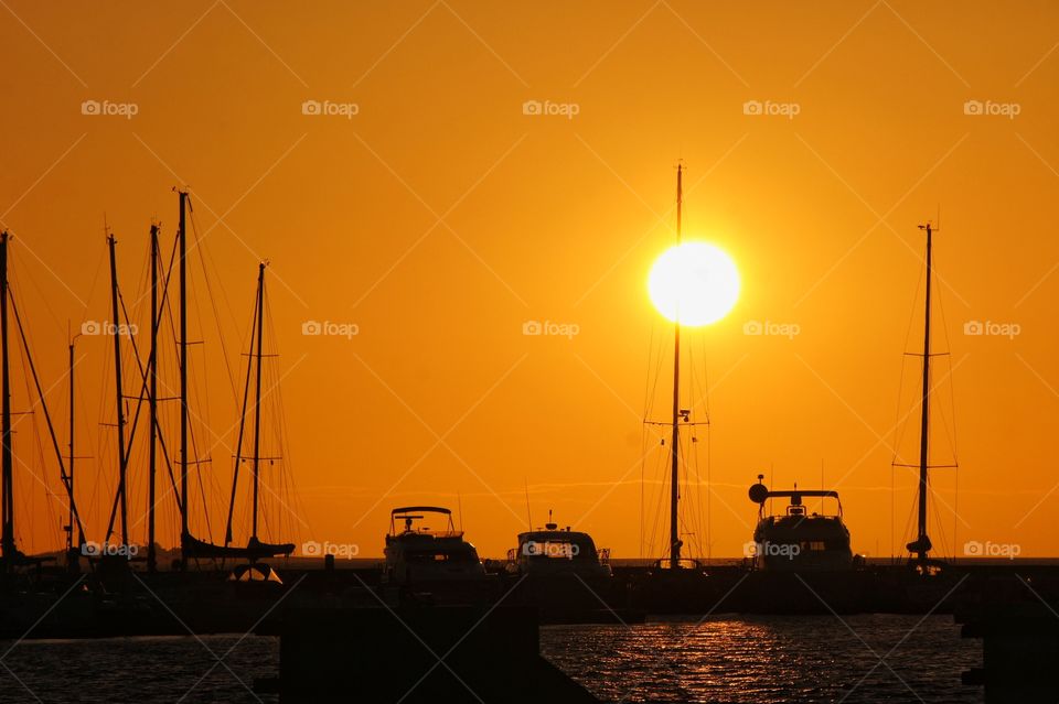 Sunset in the harbour 